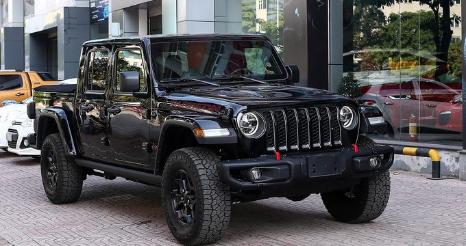 Cận cảnh chiếc Jeep Gladiator Rubicon trị giá 3,5 tỷ đồng