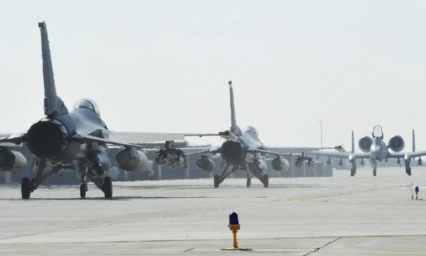  Chiến đấu cơ Mỹ triển khai tại căn cứ Bagram năm 2014