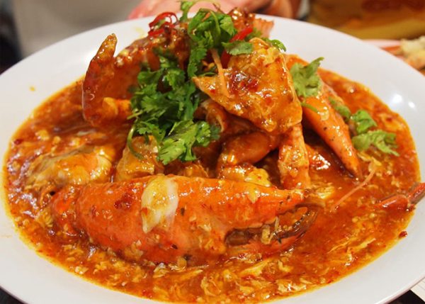  Ở các nhà hàng hải sản trên đảo Singapore đều có món cua sốt ớt. Ảnh: amthucthegioi