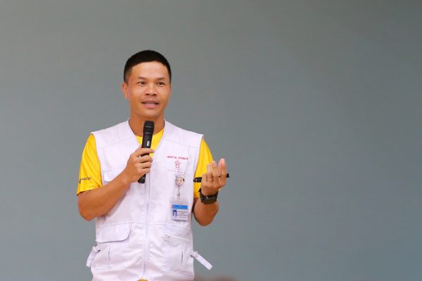 Bác sỹ Vũ Quang Hưng, tổ trưởng tổ y tế của VM Hà Nội Midnight.