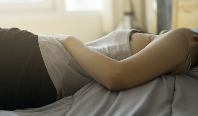 Góc lý giải: Tại sao chị em phụ nữ lại bị đau bụng sau khi quan hệ?