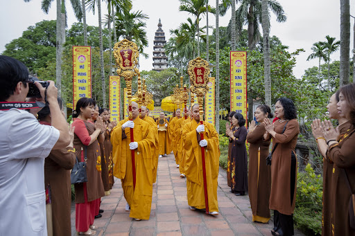 Lễ cung rước và an vị  tượng Phật hoàng Trần Nhân Tông